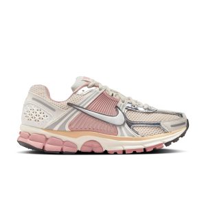 W NIKE ZOOM VOMERO 5 NEWS