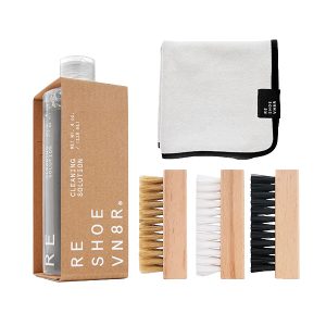 ESSENTIAL SHOE CLEANING KIT