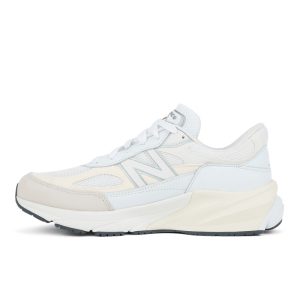 Alternative view of 990 V6